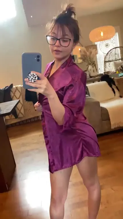 If you love small tits, this would be me at the end of our first date ?