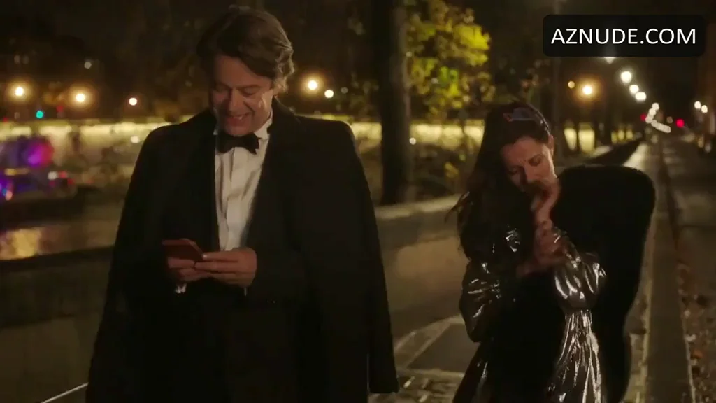 Laure Calamy's Naughty Nighttime Naked Strut in Paris 🔥🍑👅