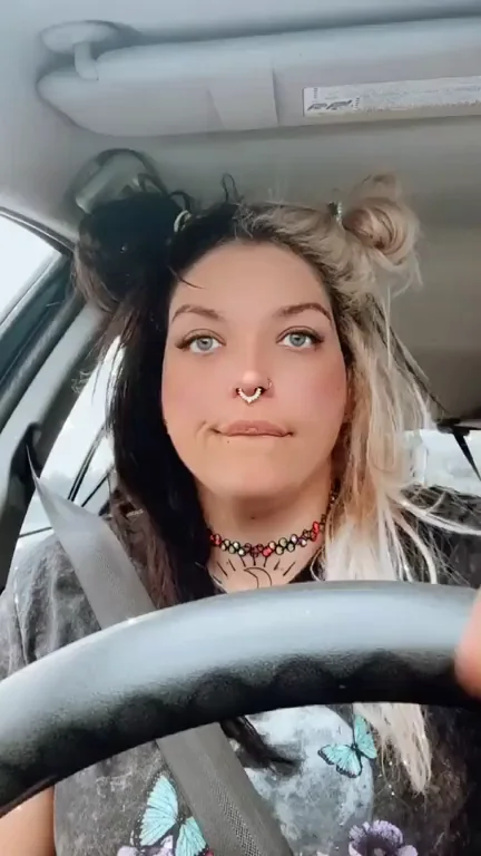 [F] Hi, it's just me showing my tits to random guys on the interstate!????