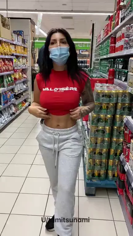 Mask On, Bra Off: Massive Tits Tease in the Grocery Aisle! 😷🍈🍈
