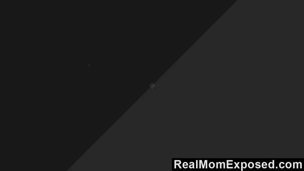RealMomExposed Busty Milf Seduced And
