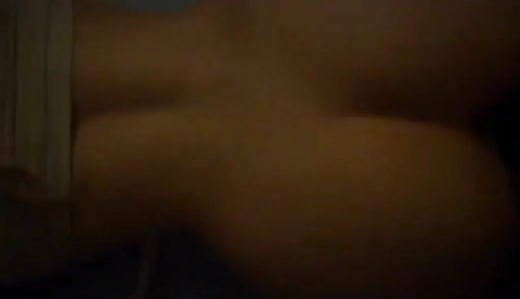 Insane waist to ass ratio