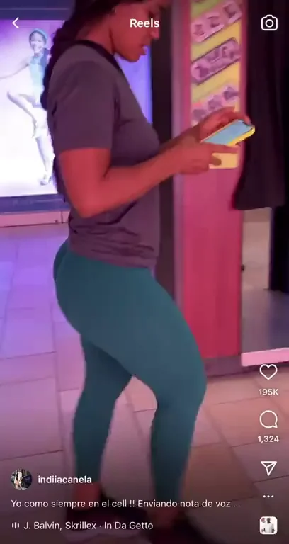 🍑 Wow, That Thick Ass Walk Away View! 🔥