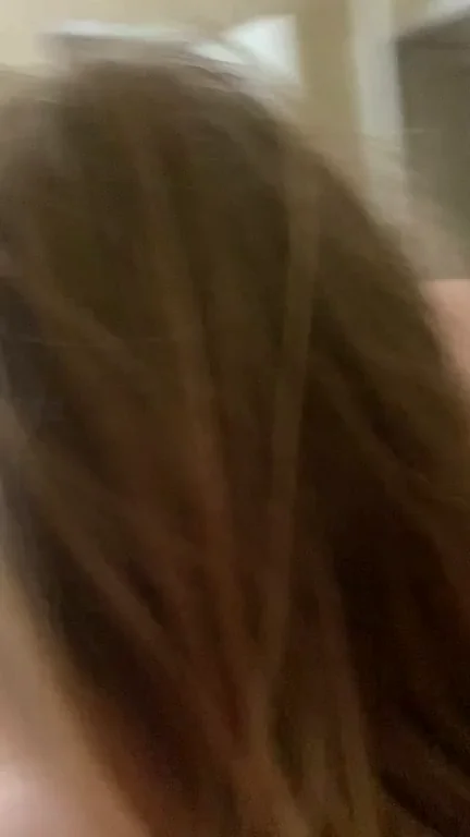 slut blows friend’s roommate in the morning