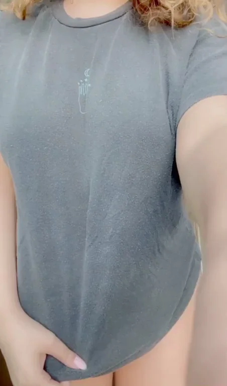 No Bra Slut: Freein' My Massive Tits & Pussy Tease 😈🍈🍈