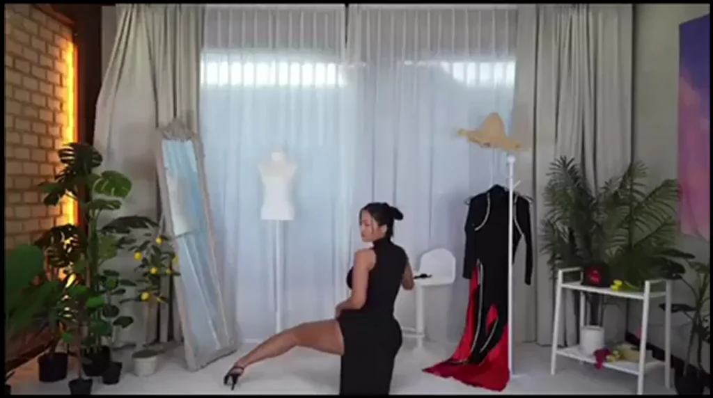 Ssunbiki's Killer Thick Legs & Juicy Booty Tease 🔥🍑