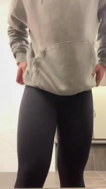 Just come meet me in the locker room ? [gif]
