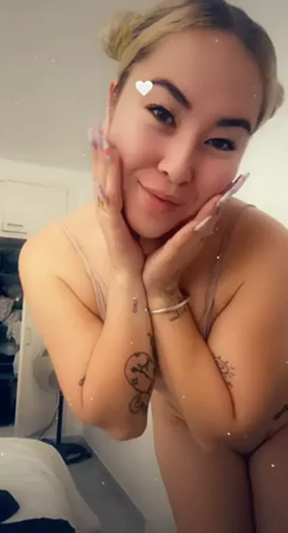 Feeling so cute today! Hope you all have a blessed weekend from me and my cutie booty!