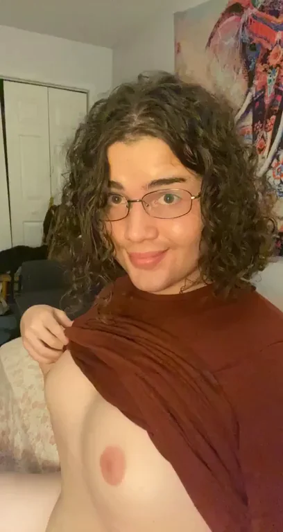 The farther into my transition I am, the more I’m OBSESSED with hairy daddy dick… ?