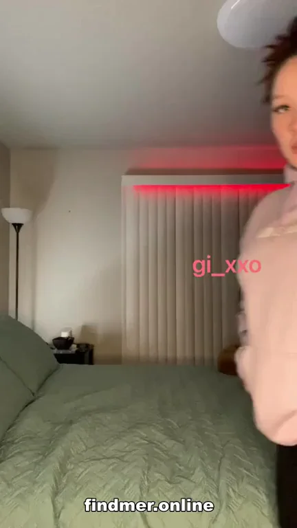 Those tits? her fold3r in c0mments