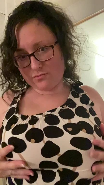 MILF Begs to Learn New Tricks with Her Massive Natural Tits