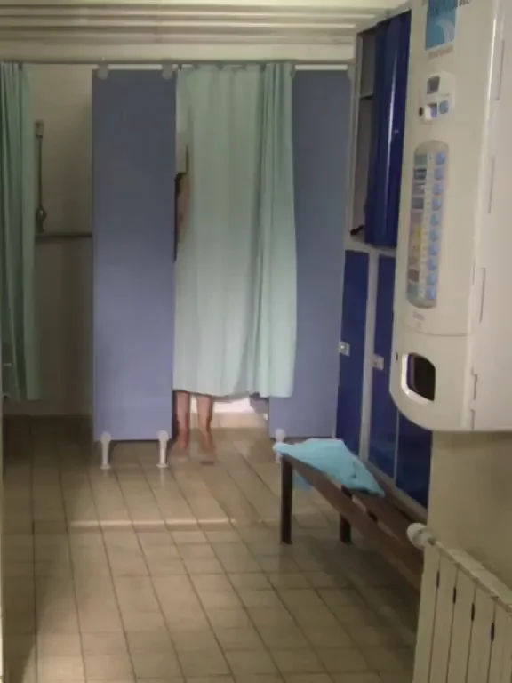 Siwan Morris Bares Her Hot Ass in Changing Room