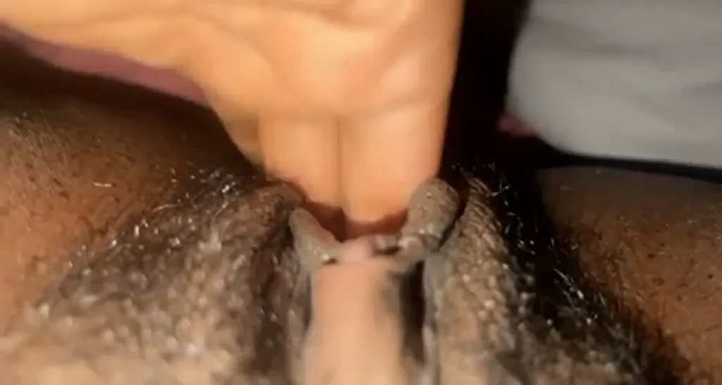 Breed My Hairy Ebony Wet Pussy? 🍆💦👅