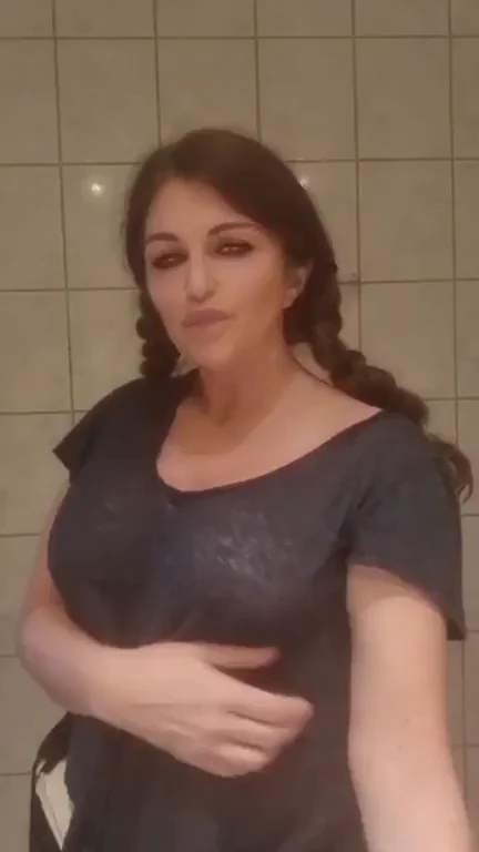 Happy Titty Thursday!