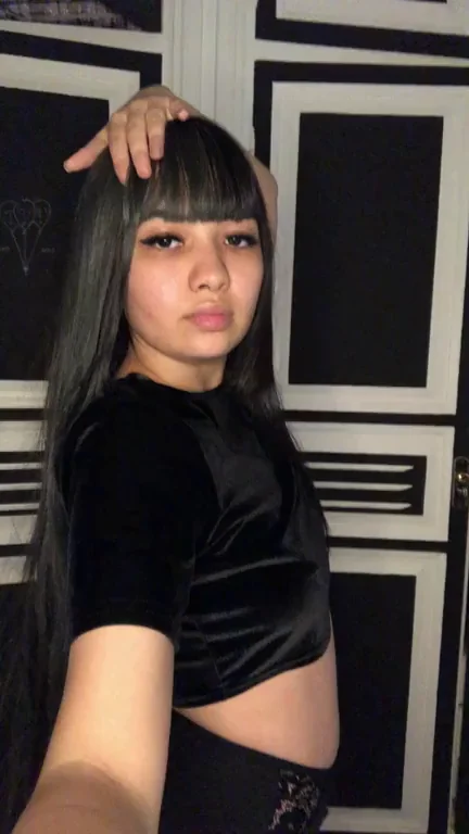 I can't taste my lips ,could you do it for me??