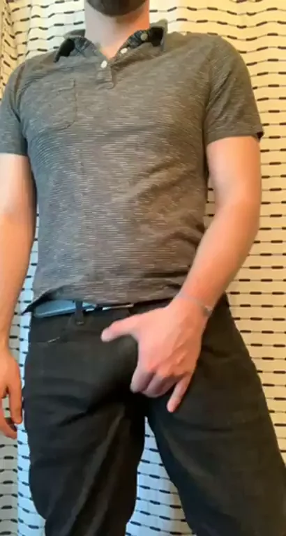 Would you suck me on my bathroom break?