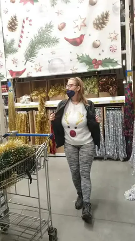 🎄 Late Xmas Gift: Blonde Slut Flashes Massive Rudolph Tits in Store 🥵