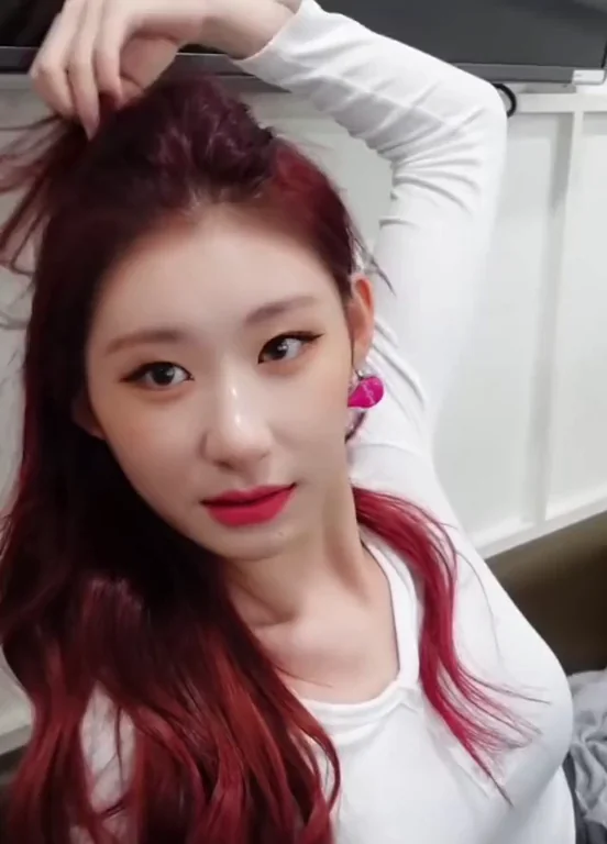 ITZY - Chaeryeong & Yeji