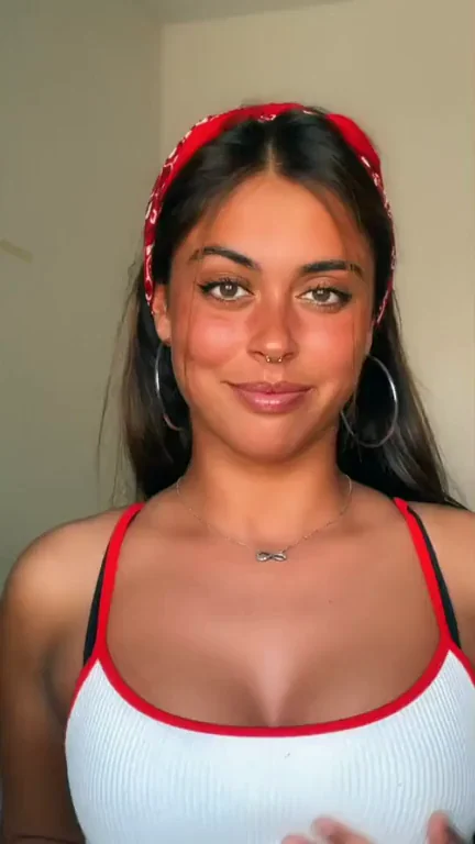 Tanned Latina Bombshell's TikTok Cleavage Tease