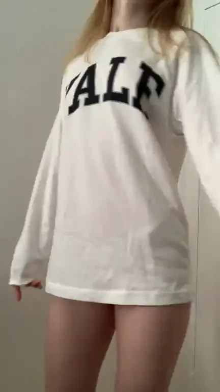 Petite Blonde F18 Tease: Add My Tight Ass to Your Fuck List