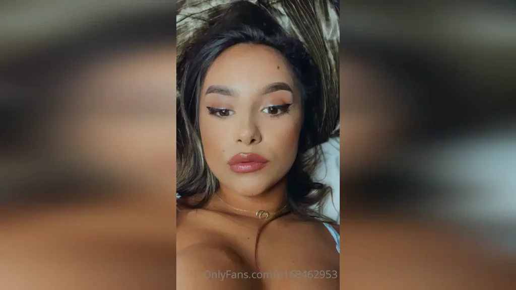 Hello Guys !..... "Cum" to discover me !! ....... Hot Kisses Everywhere ..... :-P