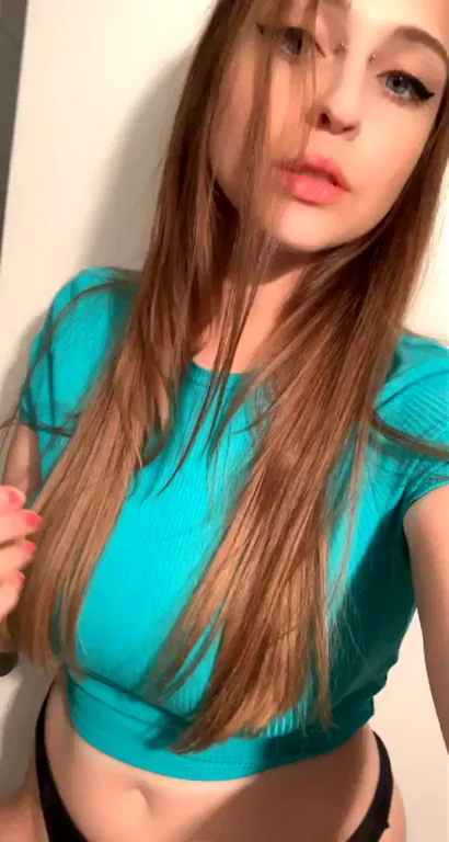 Epic Titty Drop Tease from Breeding Bombshell