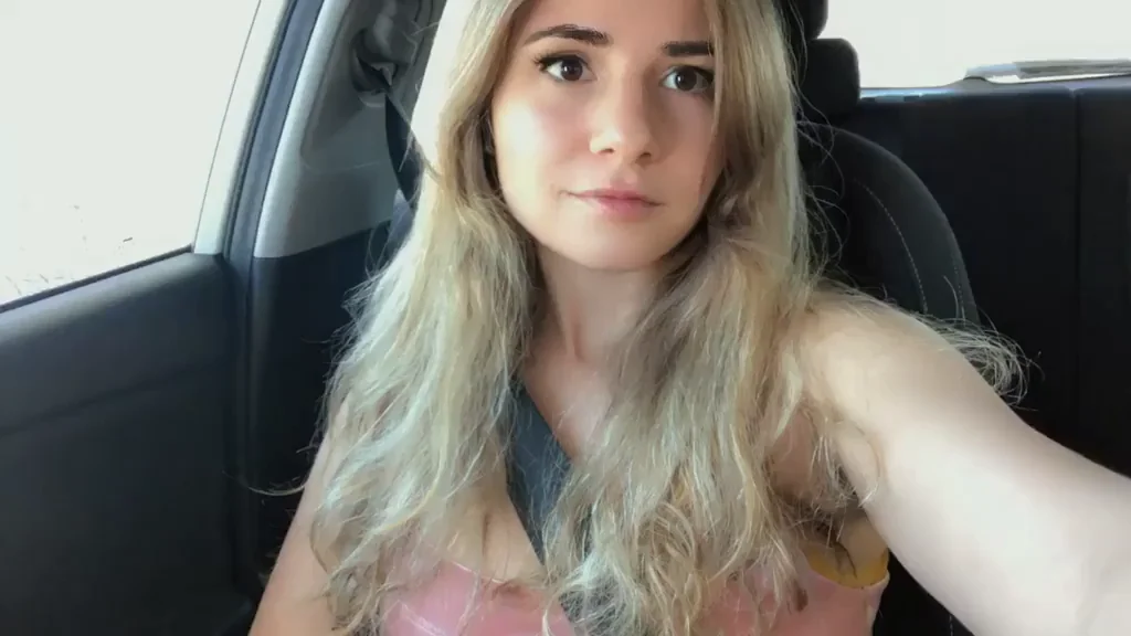 Do you like how my dress matches what’s underneath? ??