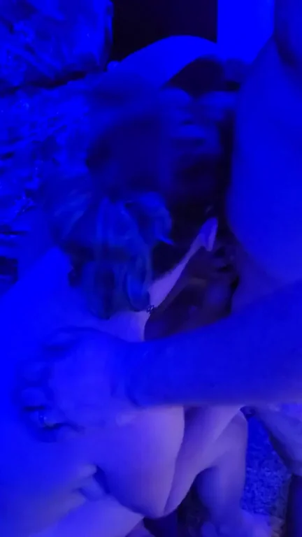Wifey Slurps Buddy's Thick Cock While Hubby Watches 😈🍆💦
