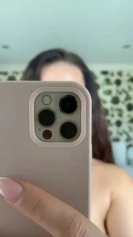 Ready to Smother Your Face with My Juicy Ass? 😈🍑