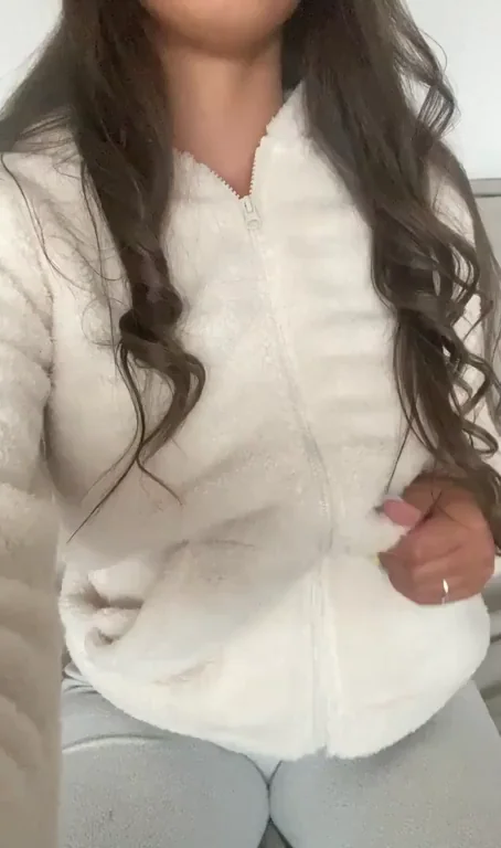 Have you seen perky natural tits that don't drop?