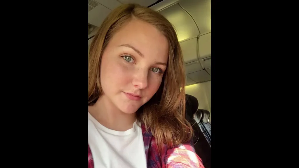 Jenna Clove loses her innocence