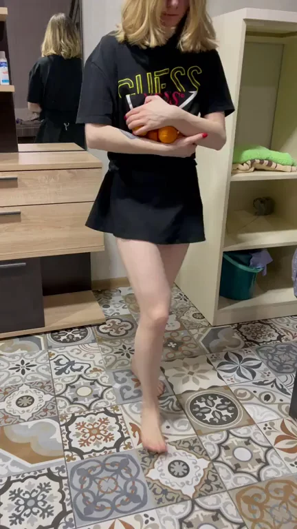 I dropped the oranges and accidentally caught my ass