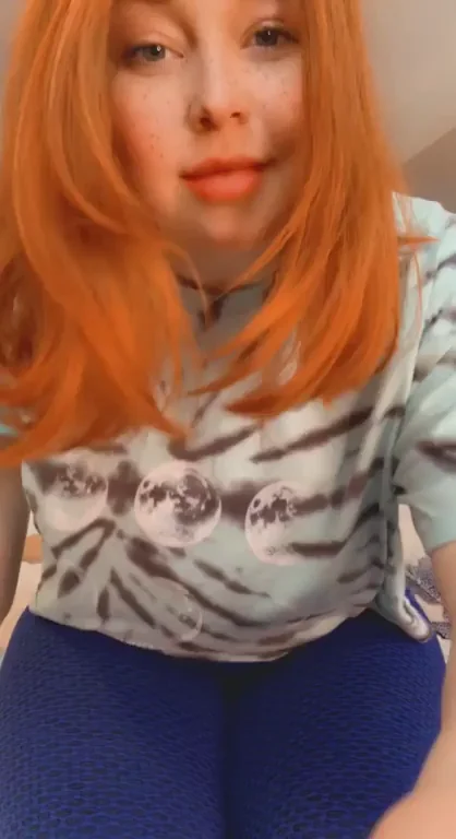 Thick thighs and soft tiddies