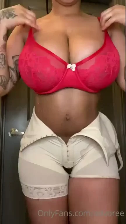 Adv0ree More of her Updated Content ? in the Comments?