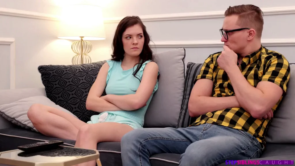 Anie Darling 🔥 Stepsis Makeup Fuck on the Couch 💦