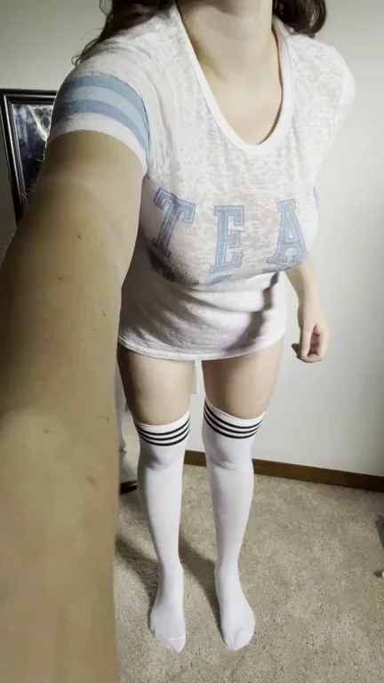 Dream GF with Massive Perky Naturals? 🍈🍈 Titty Drop Tease!