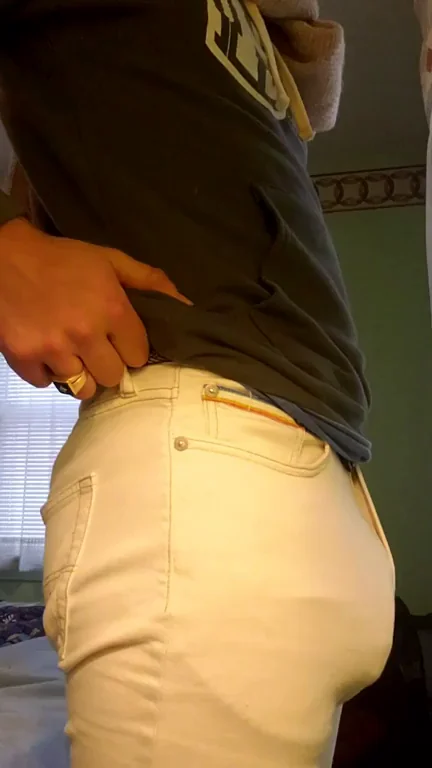 My tan half-chub for your scrolling pleasure