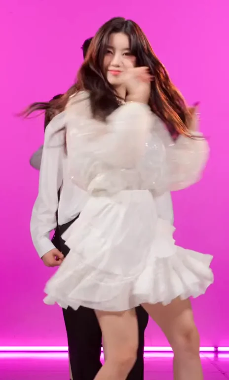 Kwon Eunbi's cheek