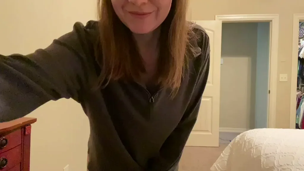 Husband Hates Me Stretching His Shirt Over My Massive Tits 😈🍒