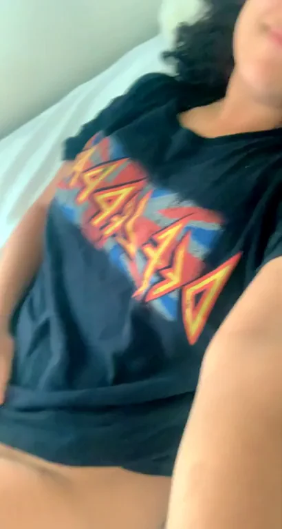 Good morning would you like to see my boobs?