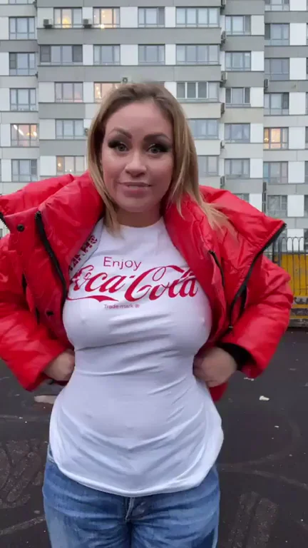 😈 Coca-Cola Slut Flashes Tits to Boost Your Mood 🍒🔥