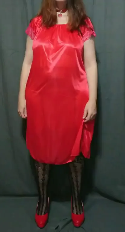 Red nightgown. Fancy sleeping? ? ?