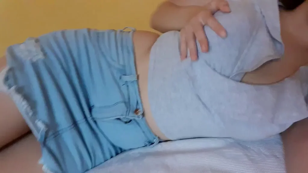 Wanna see how I finger myself?