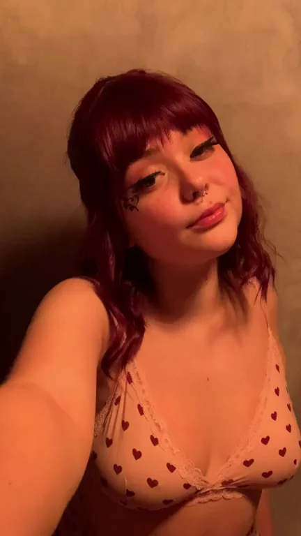 Hope this meets the titty reveal standards??