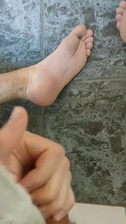 💦 My Insane Cum Blast on Toes? 😈