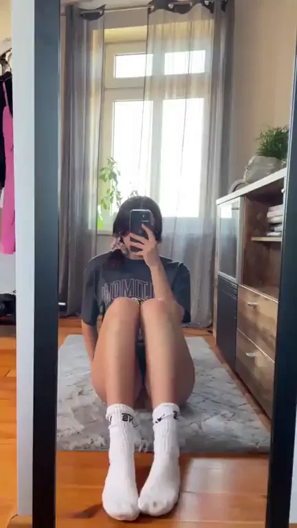 Why i cant find a stranger who wants to fuck my petite body