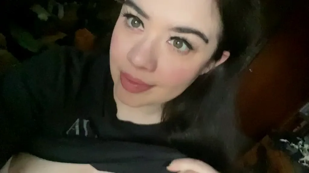 I get off on showing my perky tits online - it makes me so happy!