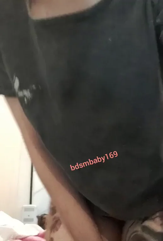 Chubby Slut's Naughty Tee Tease 😈🍑 Can You Read My Dirty Secret? 😉