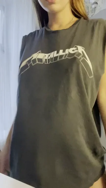 My nipples are squeezed,help me daddy