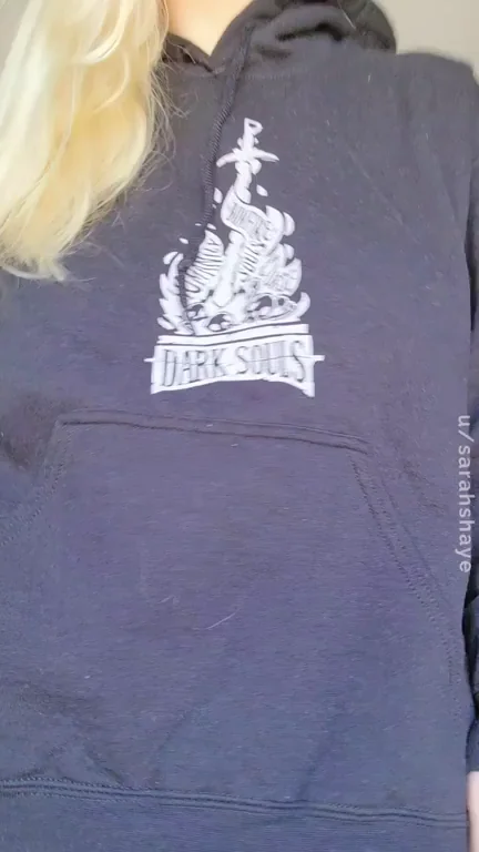 here's your daily dose of titties ??